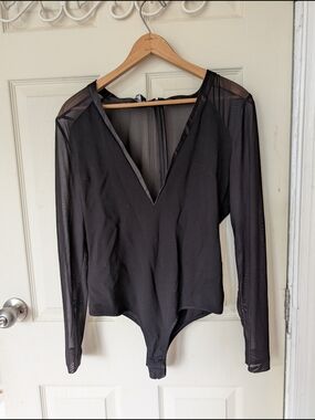 bebe Black V-Neck Sheer-Sleeve Bodysuit Large